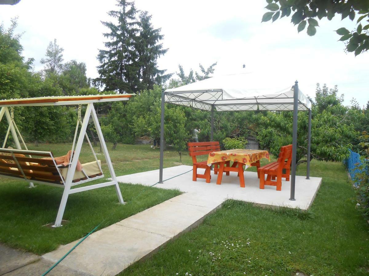 شقة Nora Apartman Balatonfůzfő المظهر الخارجي الصورة