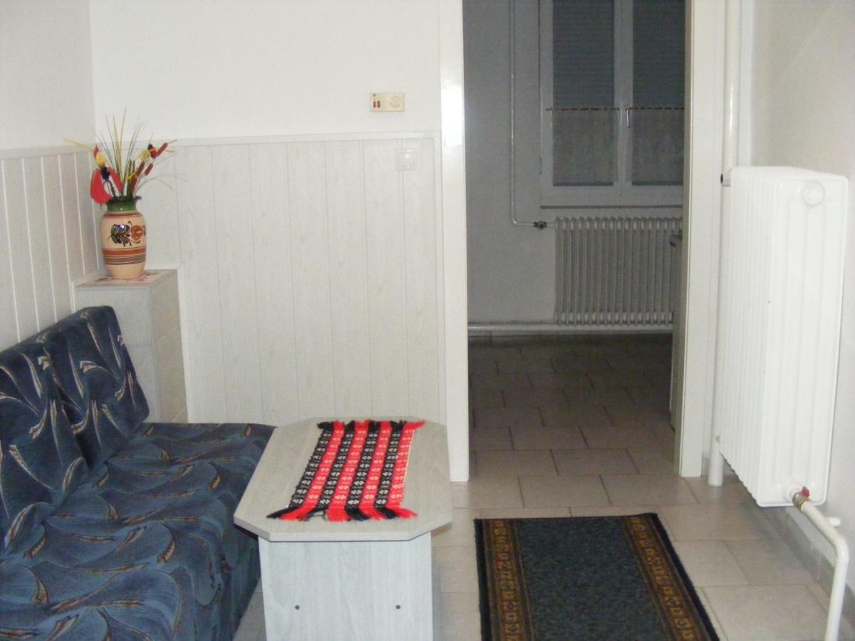 شقة Nora Apartman Balatonfůzfő المظهر الخارجي الصورة